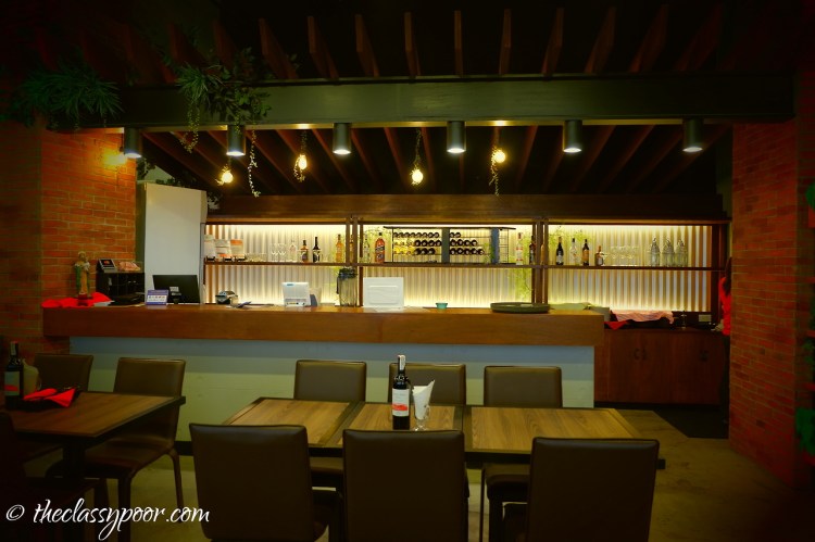 Saw some Cabernet Sauvignon and imported beers, perfect for your steak.